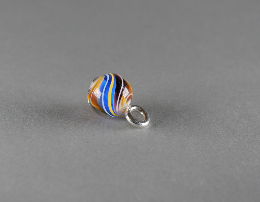 Miniaturbild: Glasperle mit Silberöse, Murmel