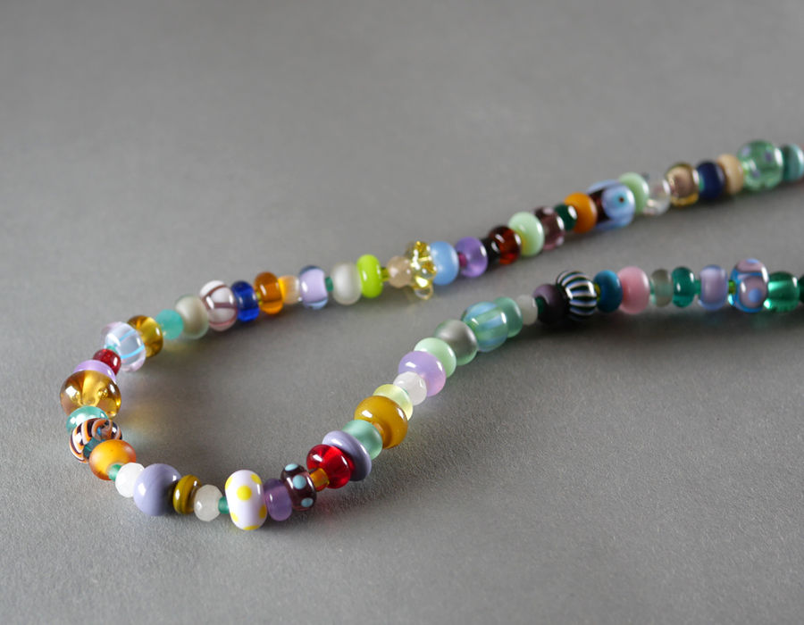 Buntes Glasperlen Collier