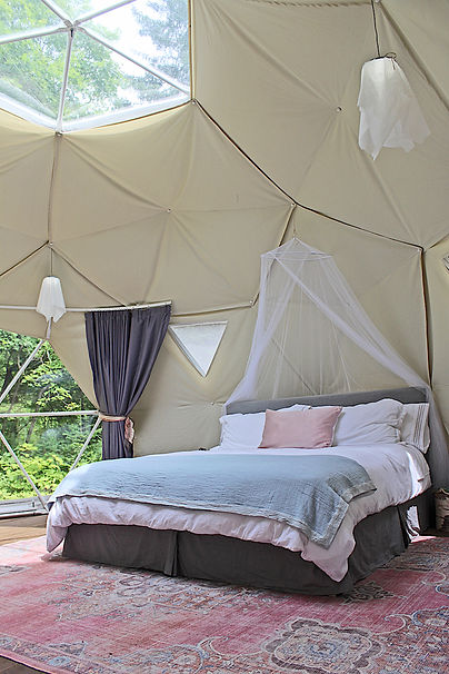 Watch the sky from bed (Geodome)