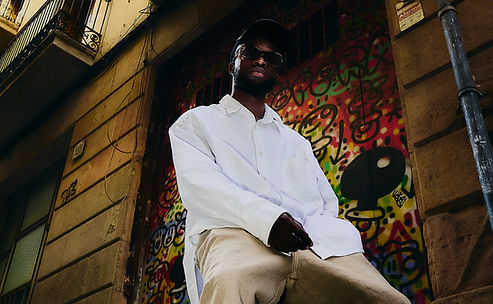 RETOUCHES DOBZ BARCA 4_edited.jpg