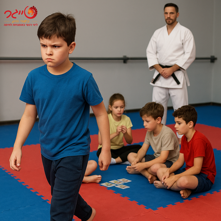 סיפור מהקליניקה: הוא כבר לא בורח כשהוא מפסיד. אבל זה לא קסם. זה נקרא "למידה רגשית"