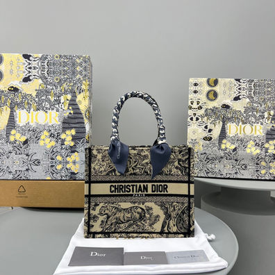 디올 하이엔드급 북토트