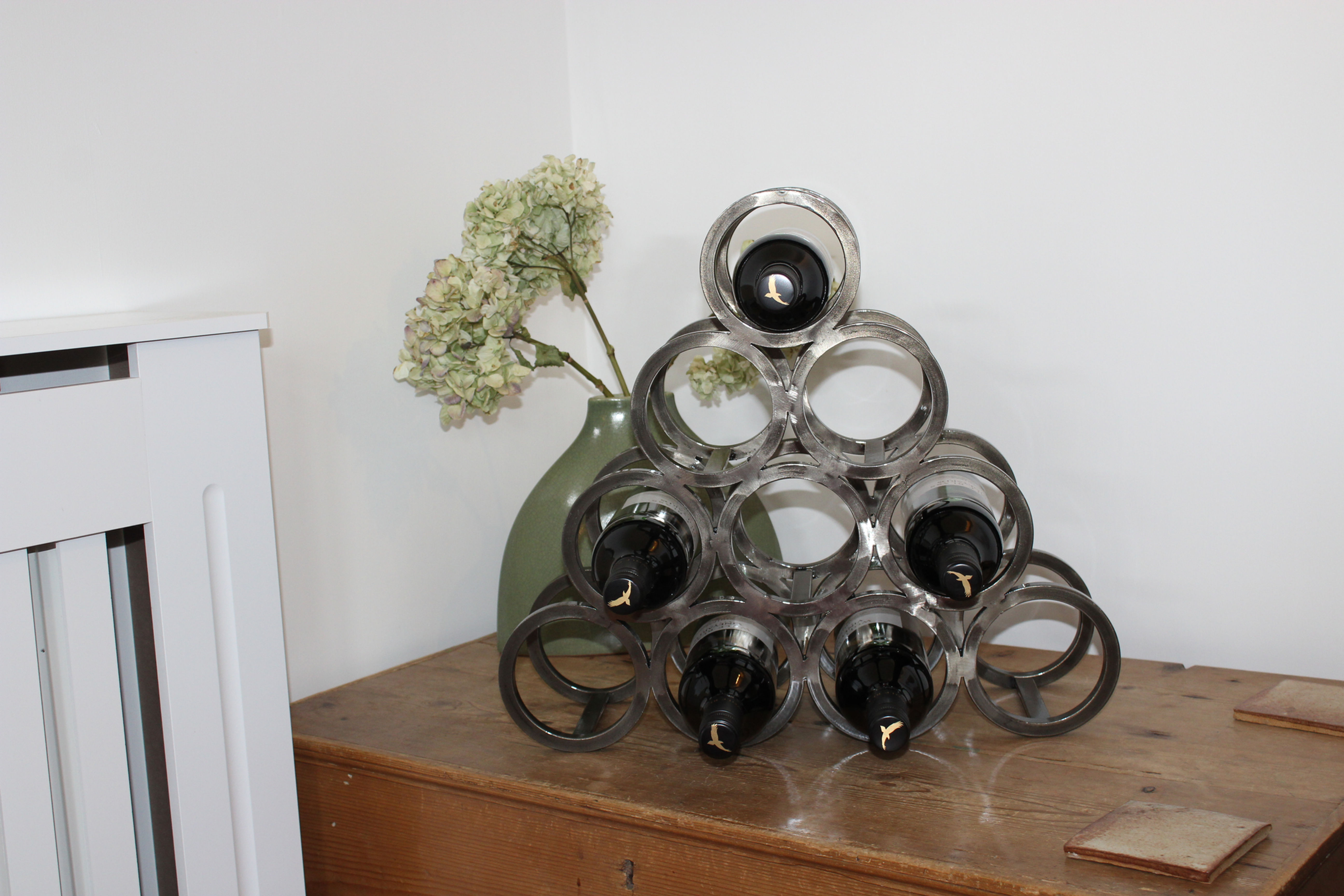 10 bottle triangle wine rack