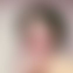 顔周りに華が欲しい