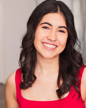 Headshot carolina .JPG