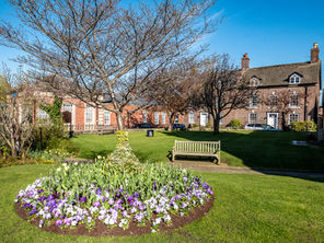Holmes Chapel Guide