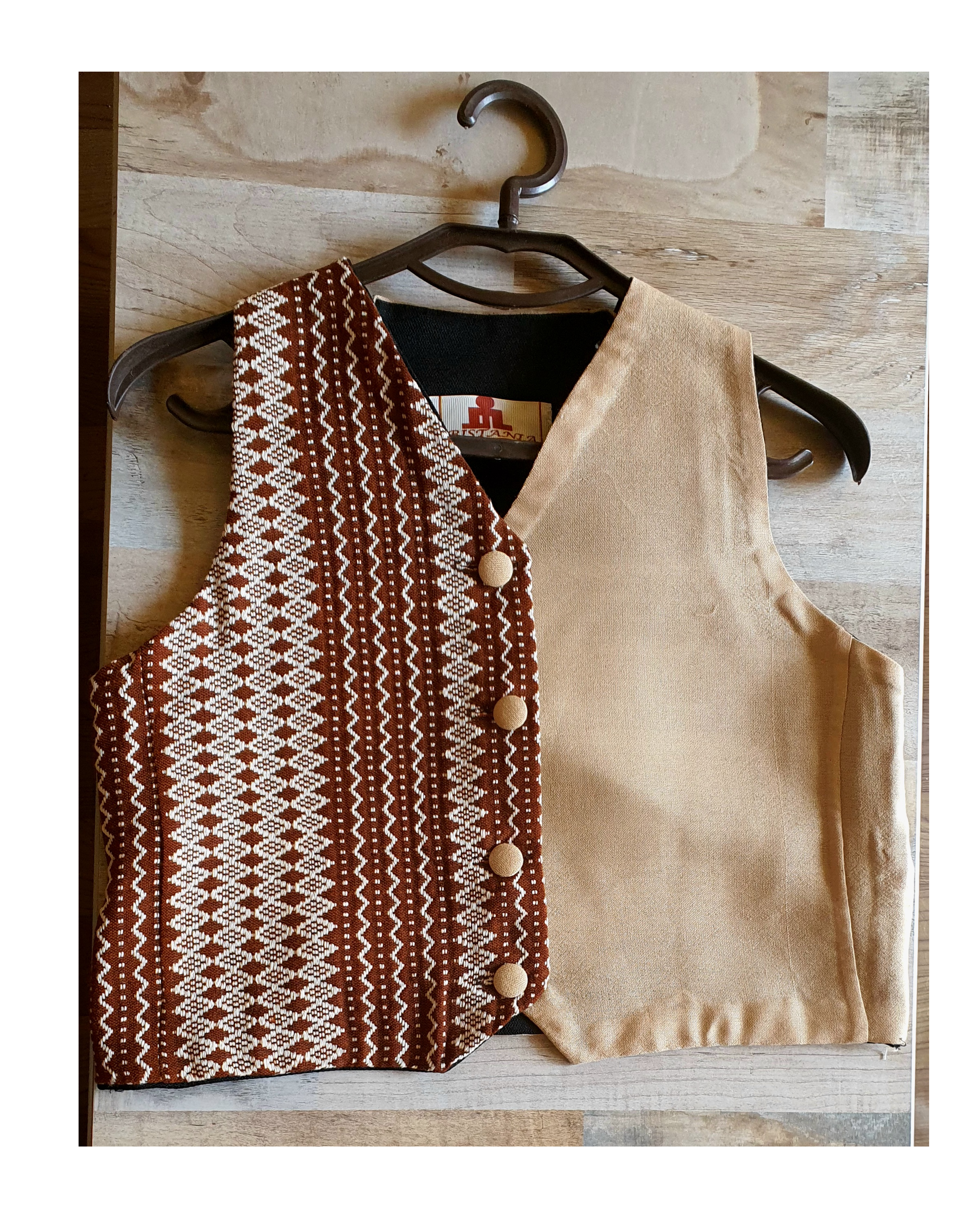 BISTANIA branded vest