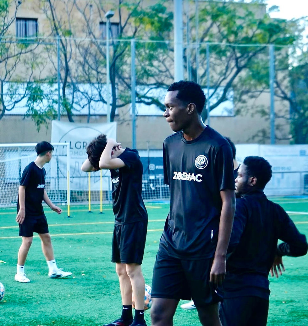 バルセロナ クリスマス サッカーキャンプ2026 スペインサッカーの真髄を学び、あなたのサッカー脳を発達させる