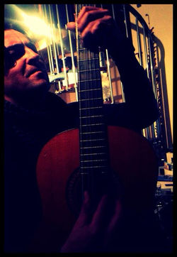 New year, New strings And a Vertical Playing session 😀🎸🎶😜