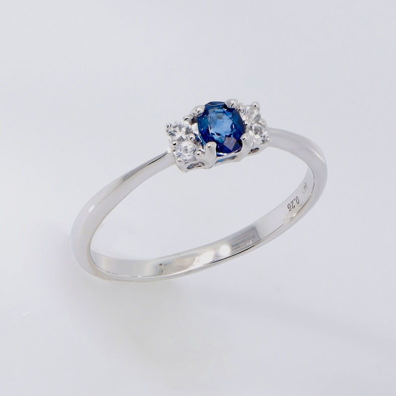 Gold sapphire diamond ring with oval blue sapphire and side diamonds wholesale fine jewelry