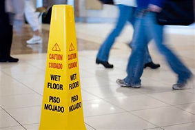 Carolina Nunez Moto Motocicleta Accidente Orlando Abogada Abogados Espanol Abogado Florida Resbalo Caida Resbalos Caidas