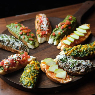 EPITOME  Average Cost   ₹2000 approximately (for two)    Timings  Monday-Sunday  7.00 PM – 1.30 AM    EPITOME Contact Number    +91079000 92566    EPITOME Location  Mathuradas Mill Compound, Plot 242, NM Joshi Marg, Lower Parel West, Lower Parel, Mumbai, Maharashtra 400013