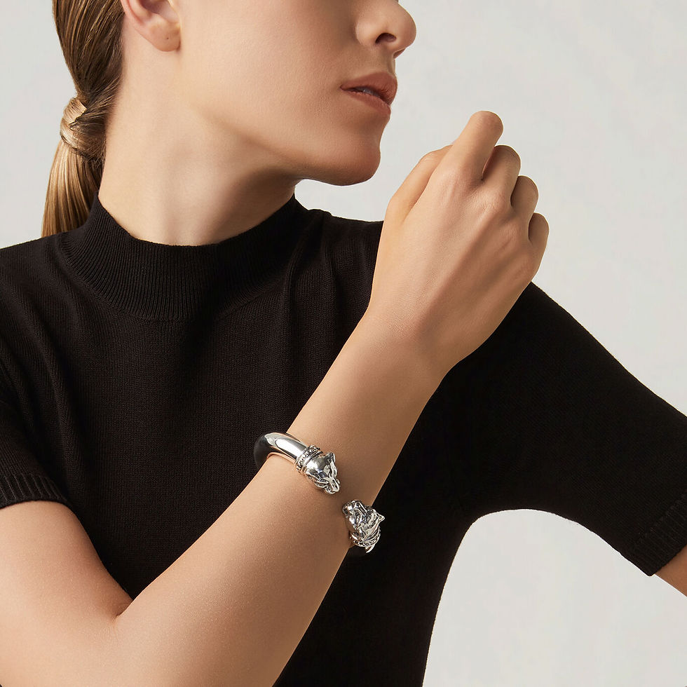 Braccialetto Cartier in argento, dettagli cristalli