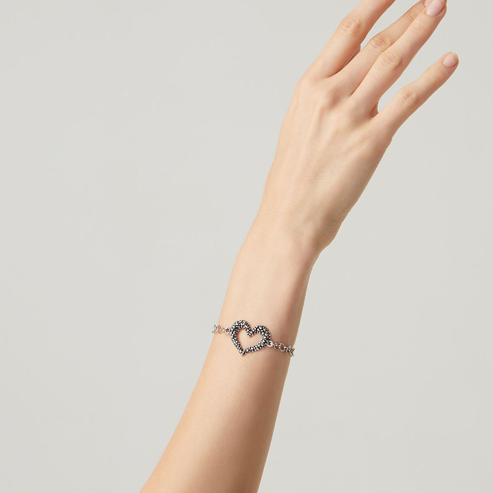 Miniatura: Braccialetto a cuore, gioiello elegante