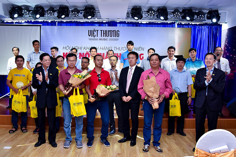 Mừng showroom mới kết hợp hội nghị khách hàng âm thanh Soundking