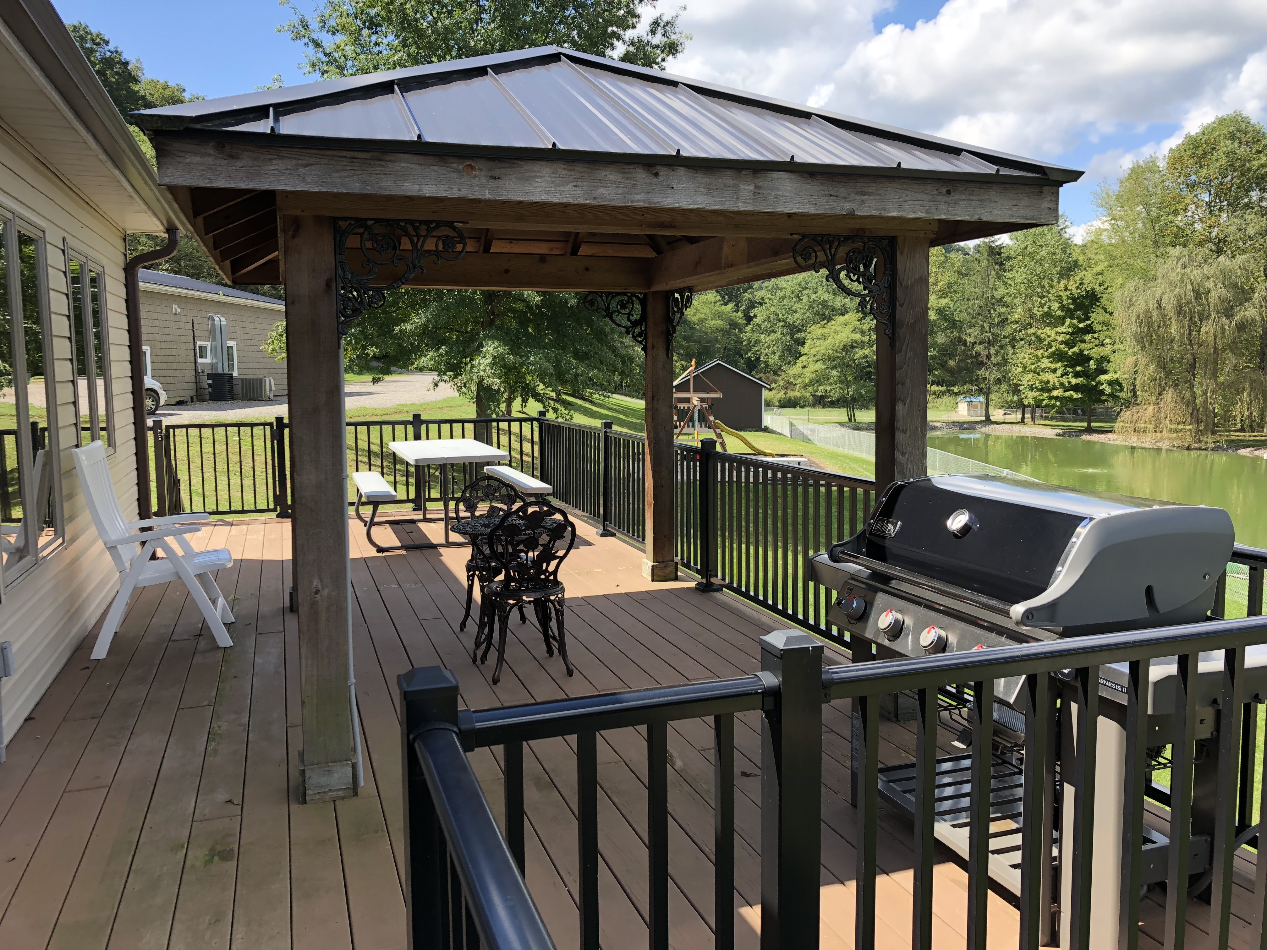 Deck with pergola