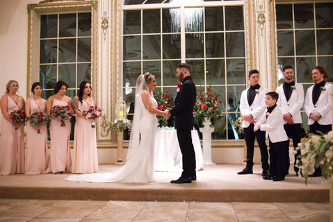 Wedding Photographer north jersey | JMT Photography & Media | bride and groom with bridal party