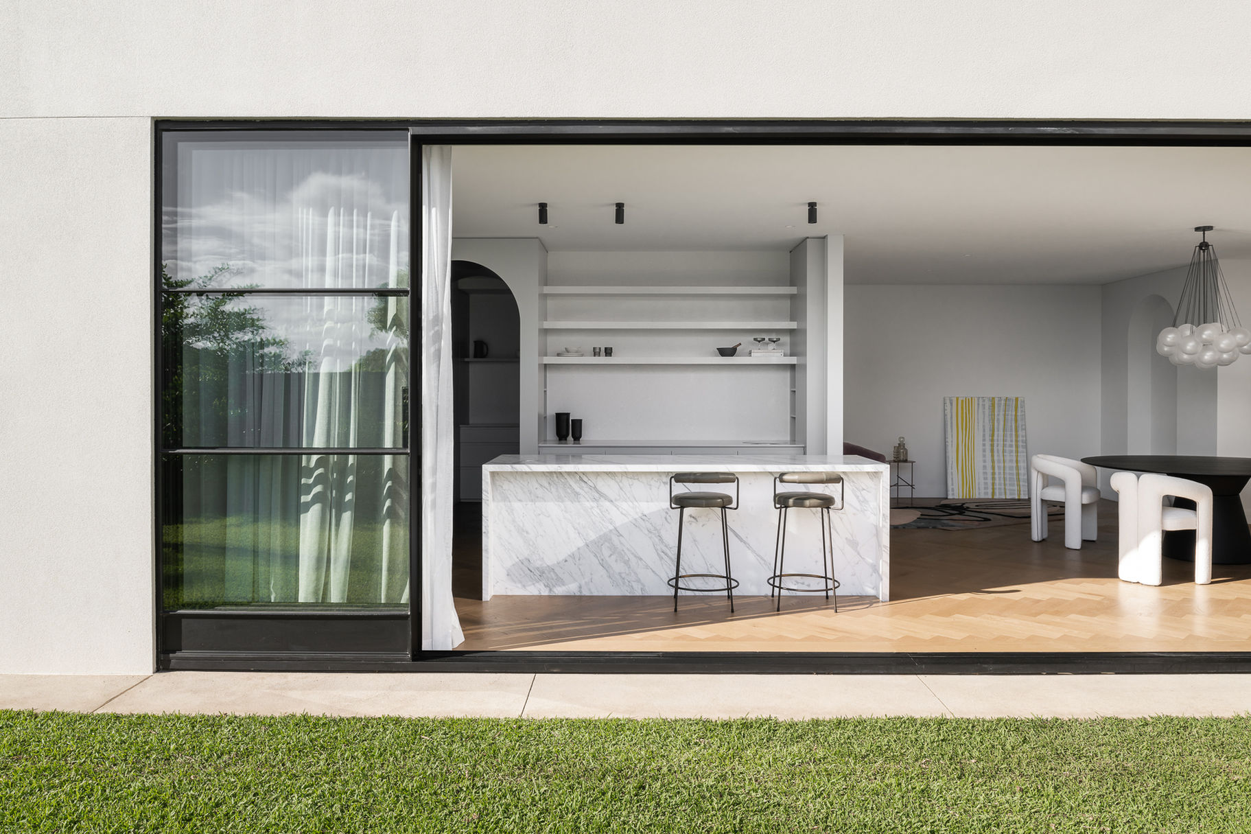 Zuccari Calacatta Extra & Caesarstone Organic White