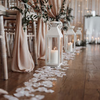 Modern aisle decor