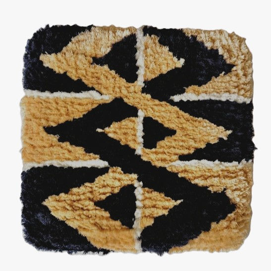 サムネイル： 四角（大）らせん