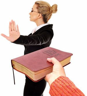sg8-q10-Woman_BibleOfferRefuse.jpg