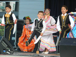 machetes at Latin Festival 2016