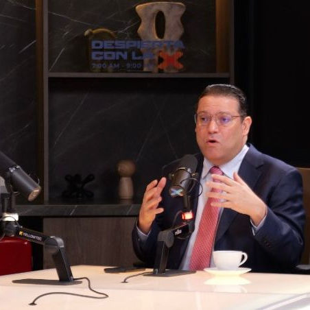 Yayo Sanz confirma conversaciones de Paliza con Leonel y Danilo sobre crisis internacional