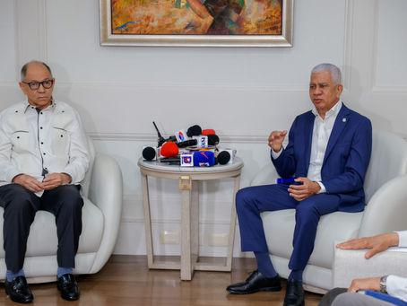 Centrales sindicales suspenden vigilia tras reunión con presidente del Senado Ricardo de los Santos