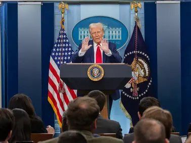 «Estados Unidos acaba de bombardear tres sitios nucleares en Fordow, Natanz e Isfahán, Irán»