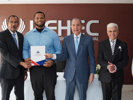 UFHEC recibe a 91 nuevos becados del MESCyT en programas de grado y posgrado