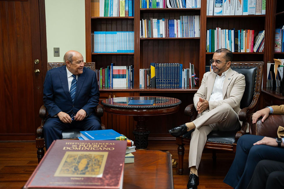 ITLA presenta al MESCyT nuevas carreras técnicas en áreas estratégicas