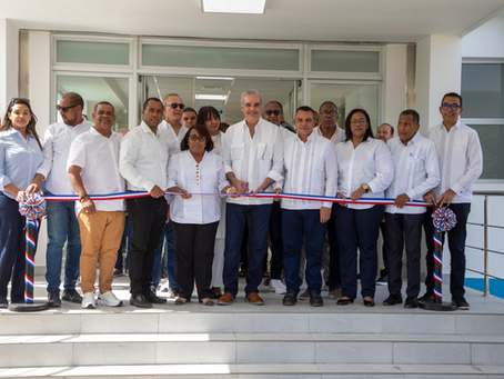 Presidente Abinader entrega remozamiento y ampliación del Hospital Materno Infantil Dr. Jaime Sánchez en Barahona