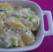 Salada de Batata com Molho de Iogurte