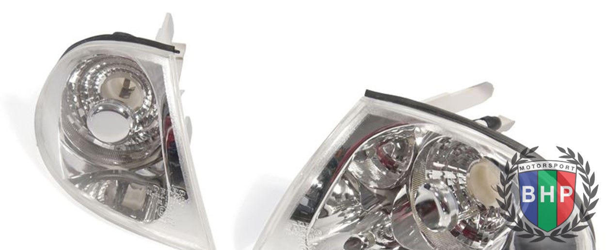 Direccionales frontales transparentes con housing cromado