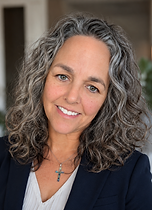 cynthialentz_realtor_headshot.PNG