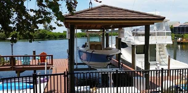 PILING DOCK & SEAWALL BOAT & PWC LIFTS | Schmidt Boat Lifts and Docks