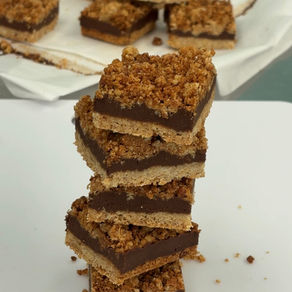 No Oat Crumble Fudge Bars | GF/DF/V/Low-Carb