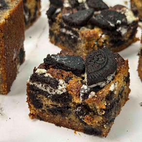 Gluten Free Oreo Blondies | One Bowl, No Mixer!