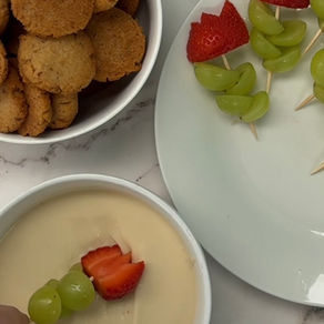 Day 9 of Healthy Summer Treats: 🍓🍮 Fruit Skewers & Cheesecake Dip #summeronshorts