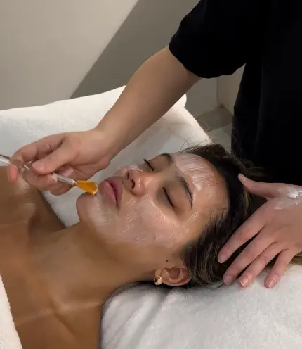 facial_treatment01.webp