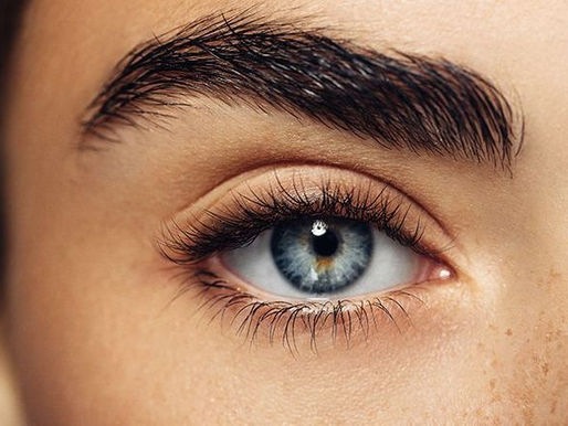 Comment prendre soin de ses sourcils à la maison ?