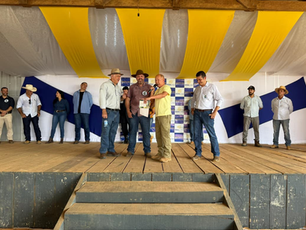 Deputado Coronel Chrisóstomo participa de rodada de negócios e encontro de pecuaristas em União Bandeirantes