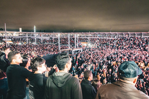 Com portões abertos, ExpoVilhena 2026 oferece ao público na primeira noite, feira de negócios rodeio e show de Simone Mendes