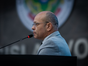 Celso Machado critica falta de manutenção e diz que Vilhena “passa vergonha” com buracos e matagal