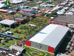 Deputado Luizinho Goebel cumpre agenda na Show Rural Coopavel, no Paraná 