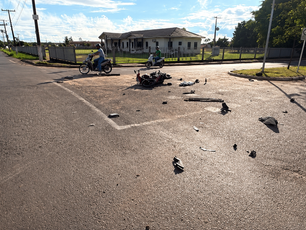 Venezuelanos ficam feridos em grave acidente na rotatória da 34 em Vilhena