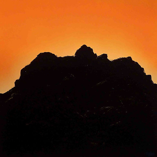 LA MONTAÑA NEGRA (100cm x 100cm).jpg