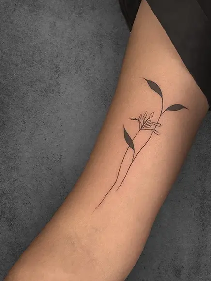 small leaf tattoo
