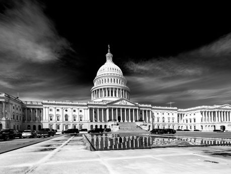 Black and white photo of the US capitol building