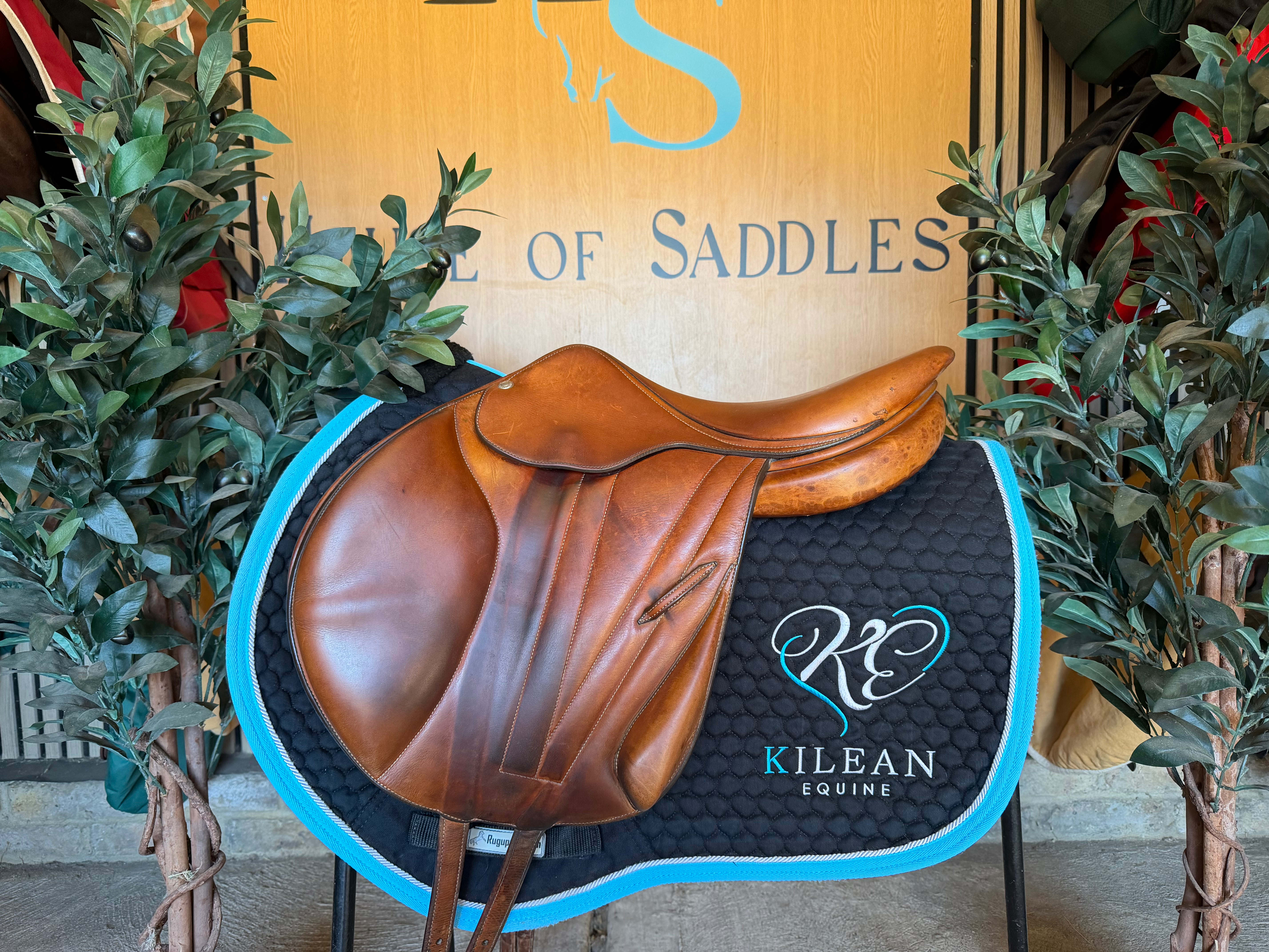 Butet monoflap jump saddle 16"